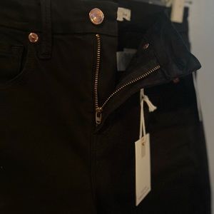 NWT Good American Good Waist Crop Jeans